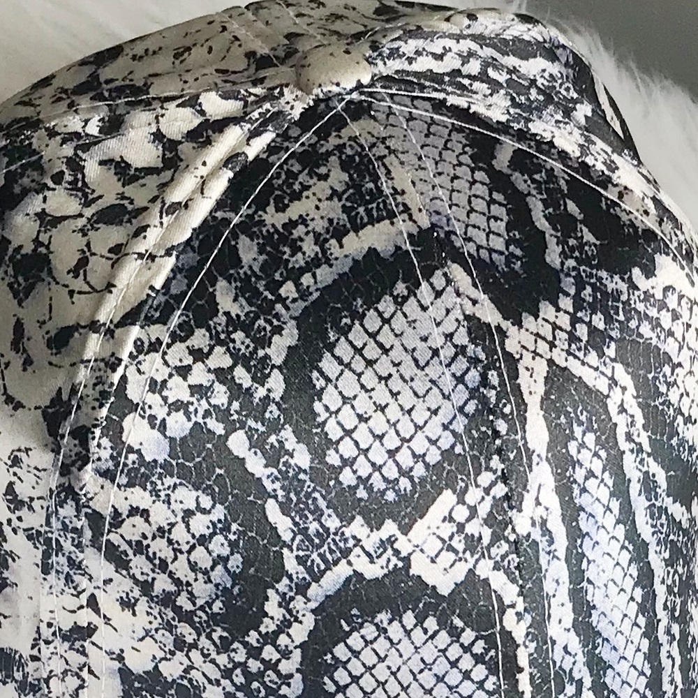 Baseball cap - Picture 5 of 5